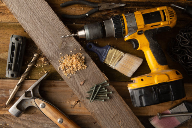 Image of the tools of a handyman